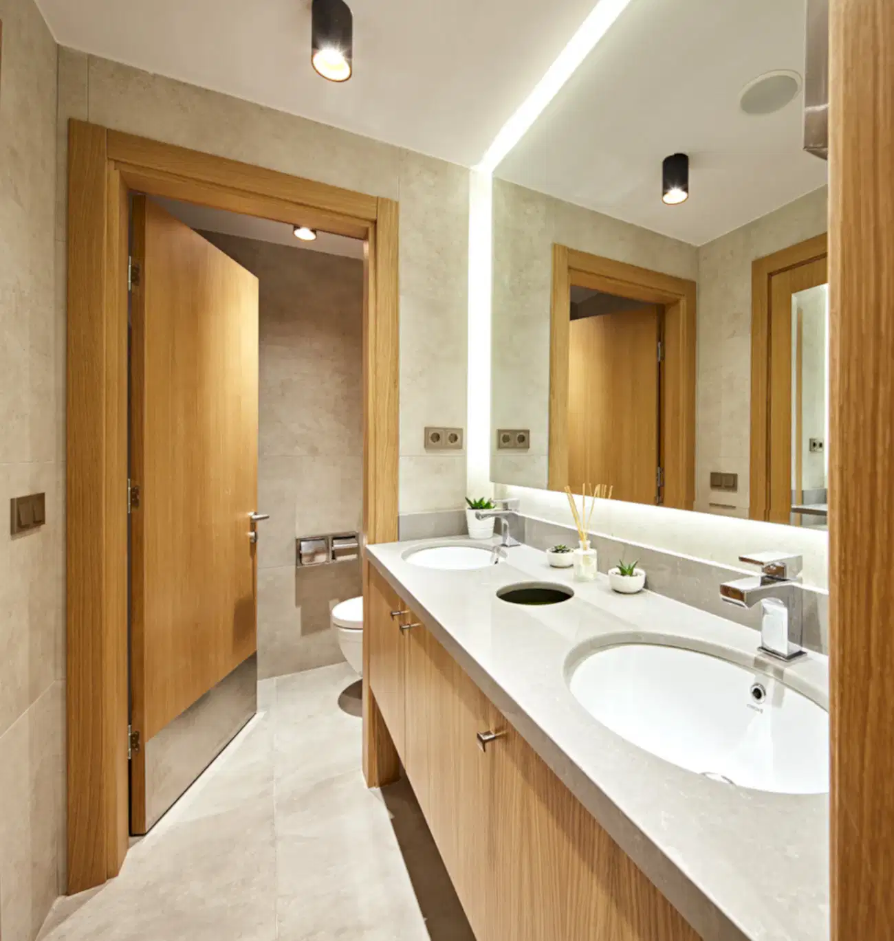 870 Tundra Banyo Tezgahı -1-